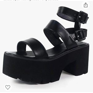 Black sandals with heel